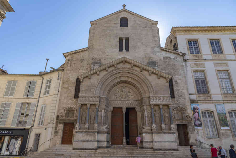 Francia - Arles 003 - iglesia Saint-Trophine.jpg